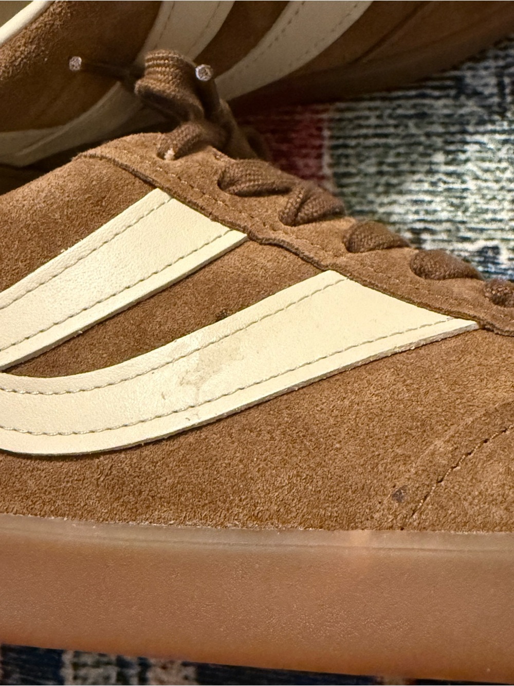 Vince Oasis Sneakers - Picture 7 of 8